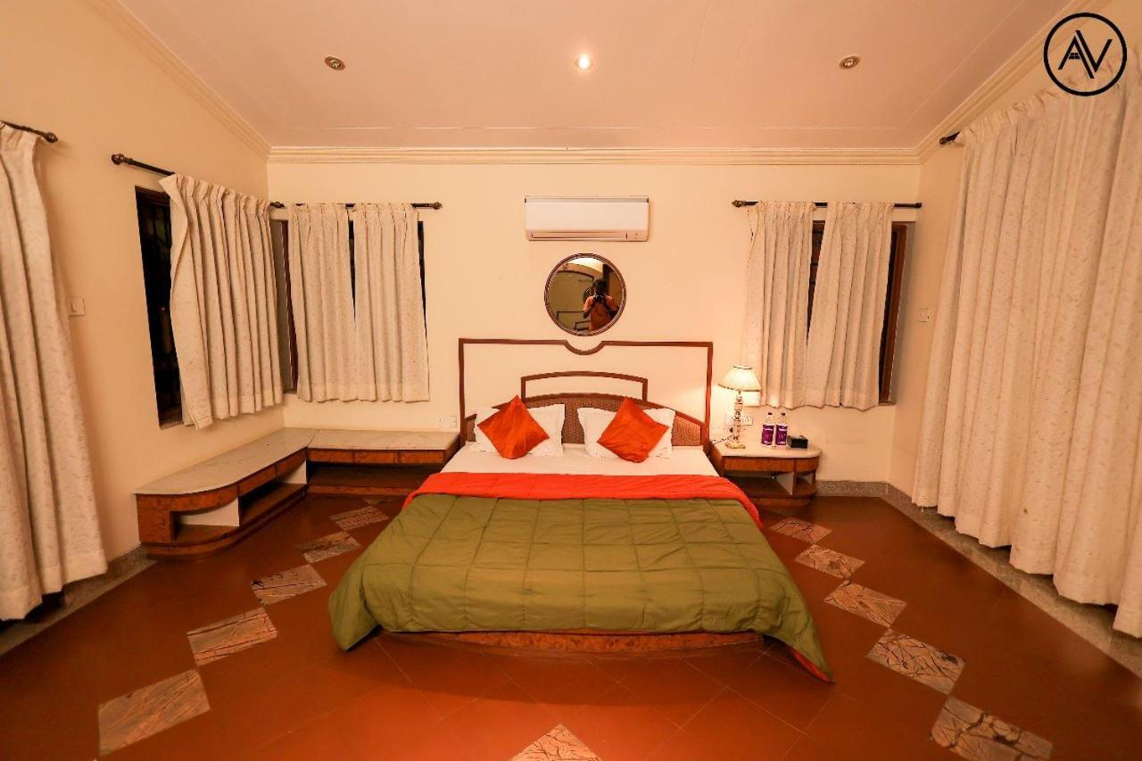 Arcus Villa - Swimming Pool/Ac/Luxurious Mahābaleshwar Buitenkant foto