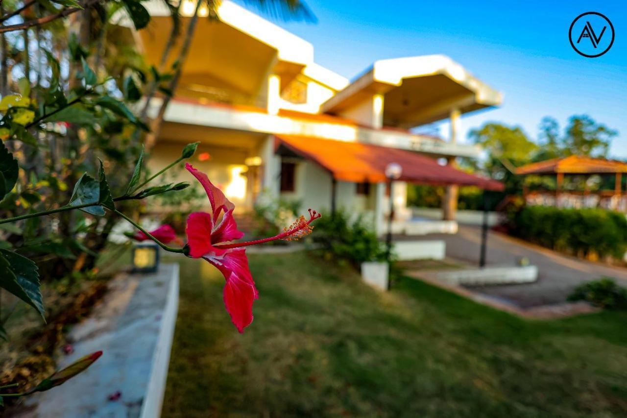 Arcus Villa - Swimming Pool/Ac/Luxurious Mahābaleshwar Buitenkant foto