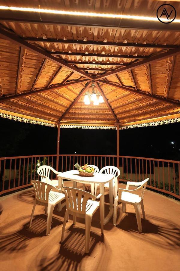 Arcus Villa - Swimming Pool/Ac/Luxurious Mahābaleshwar Buitenkant foto